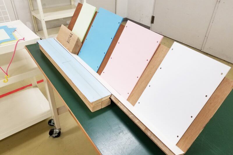 アッセンブリ作業の治具の画像