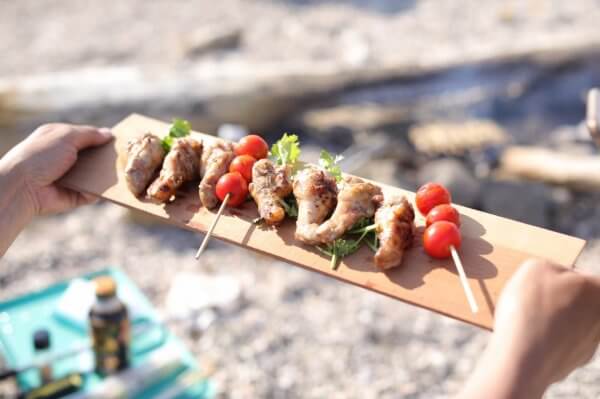 キャンプごはんチキンの写真